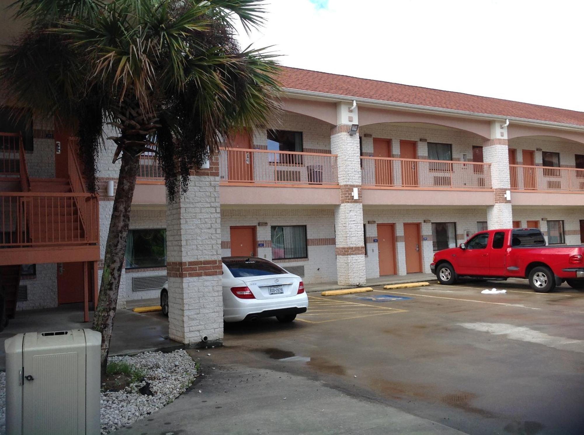 Executive Inn & Suites Shepherd Exterior foto